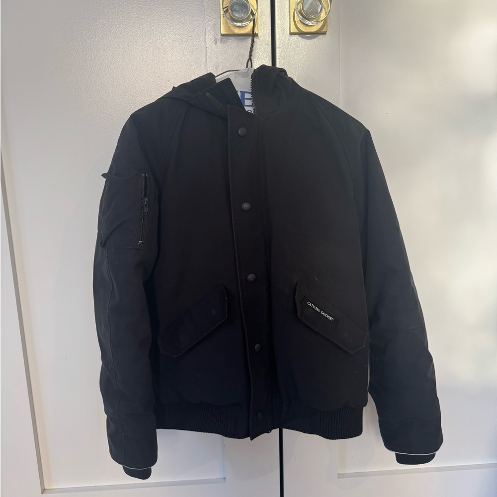 Canada Goose kids Winter chilliwack Bomber. Size 14-16. Amazing condition